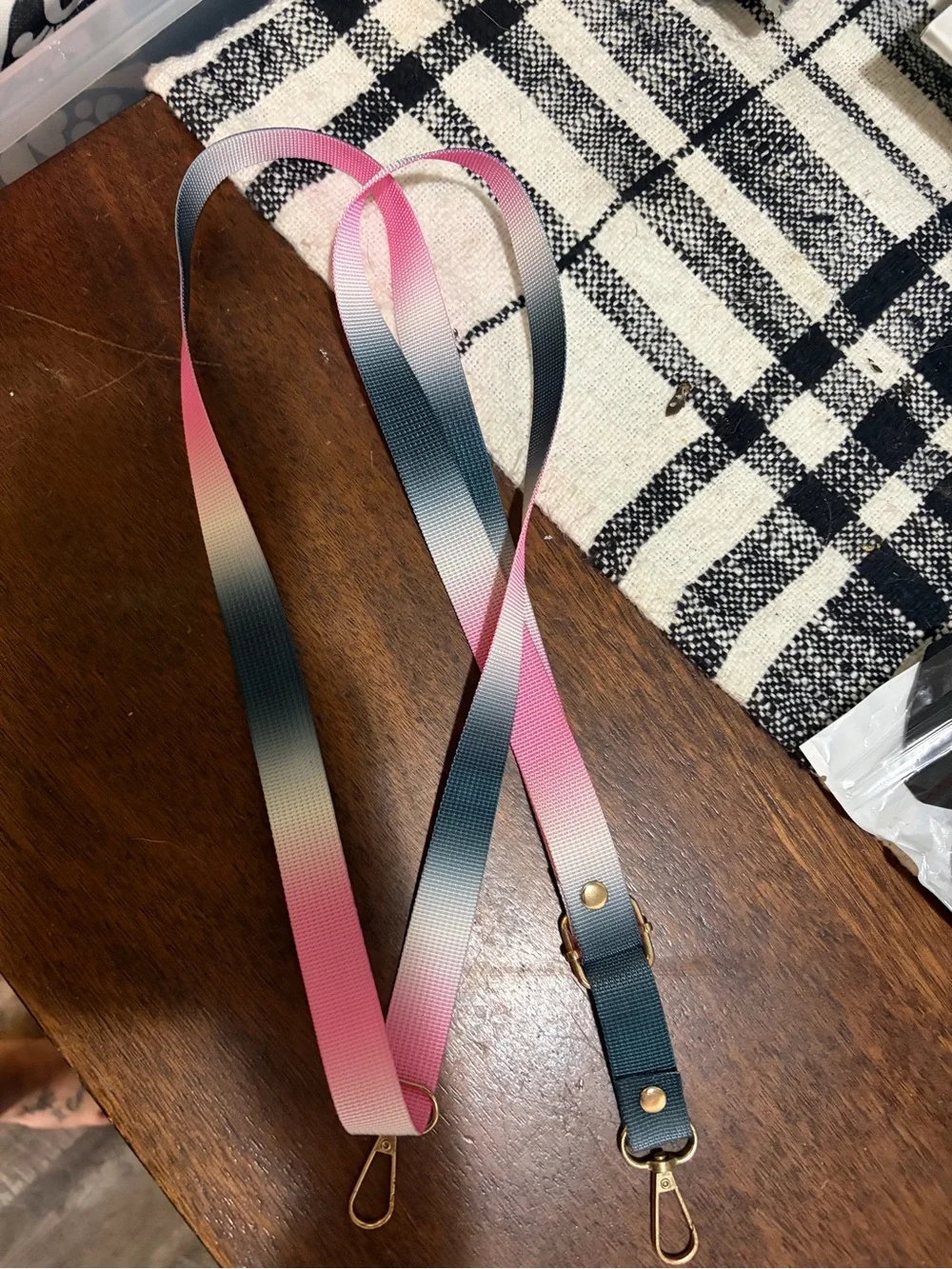 Pink Gradient set of Phone Lanyard & wrist strap.